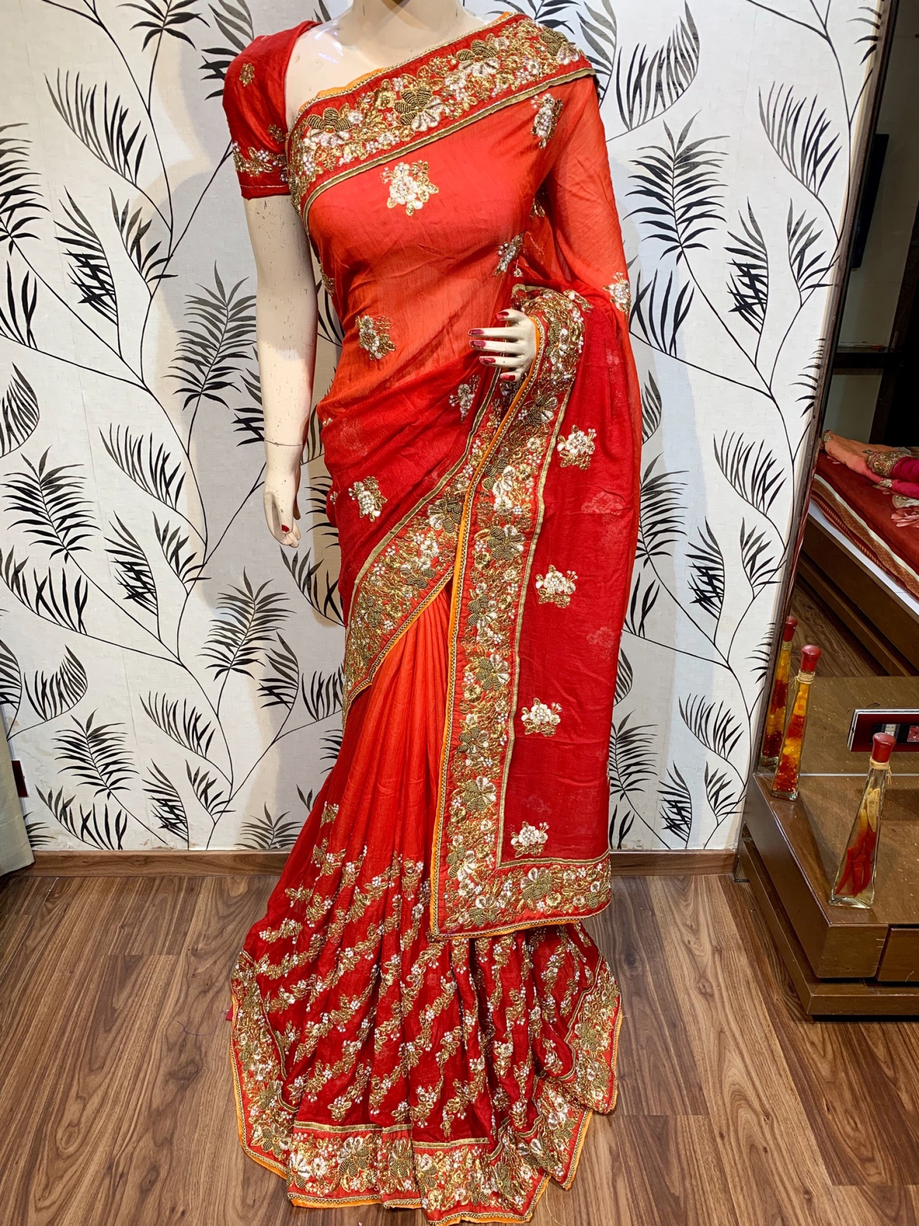Geroo Jaipur Pink & White Floral Mukaish Pure Chiffon Heavy Work Saree  Price in India, Full Specifications & Offers | DTashion.com
