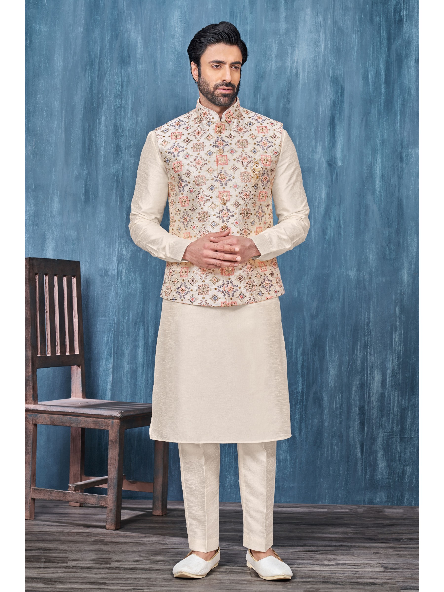Art Embroidered Banarasi Silk Function Wear Heavy Readymade Men's Kurta Paijama With Jacket 