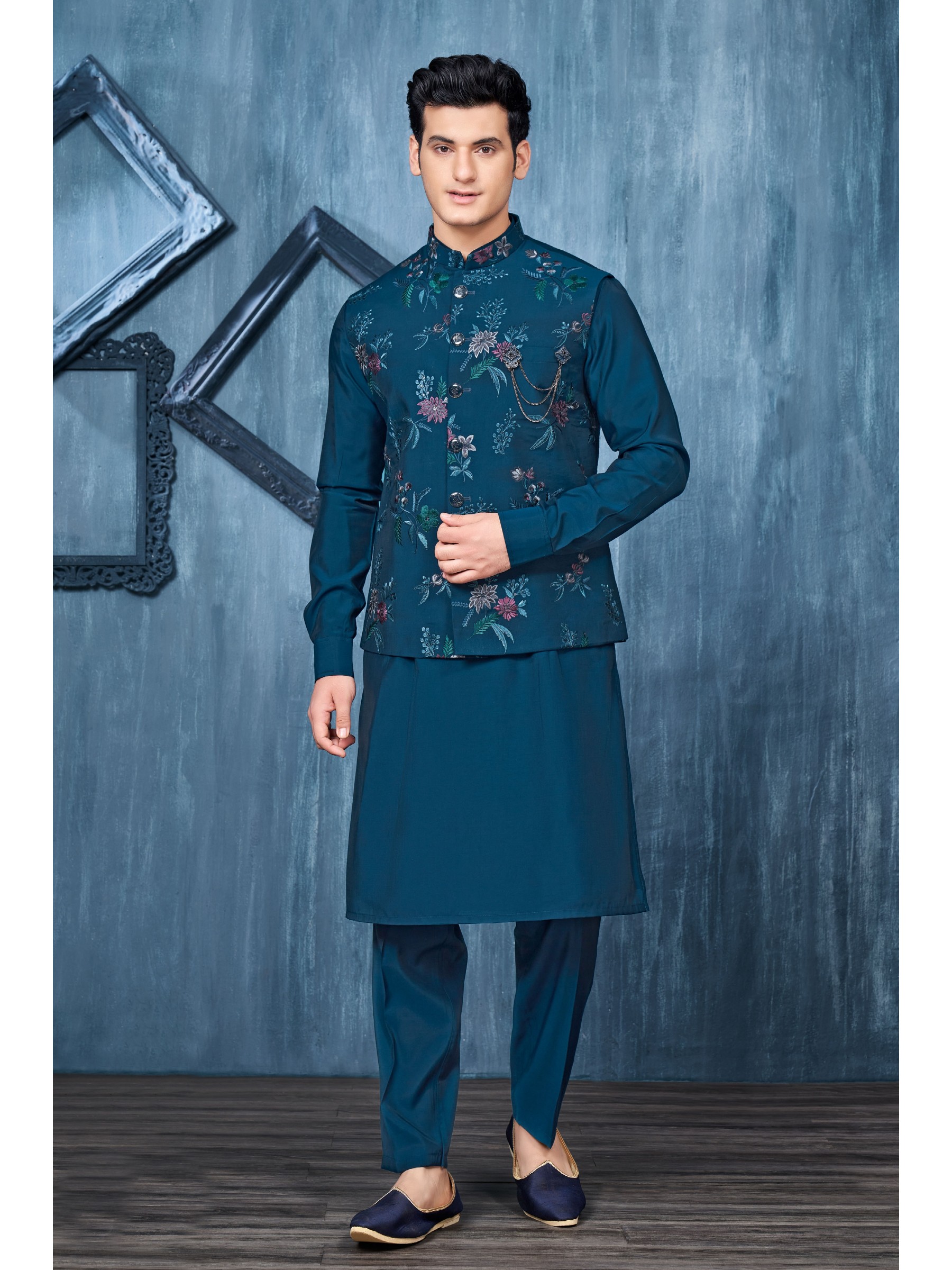 Art Embroidered Banarasi Silk Function Wear Heavy Readymade Men's Kurta Paijama With Jacket 