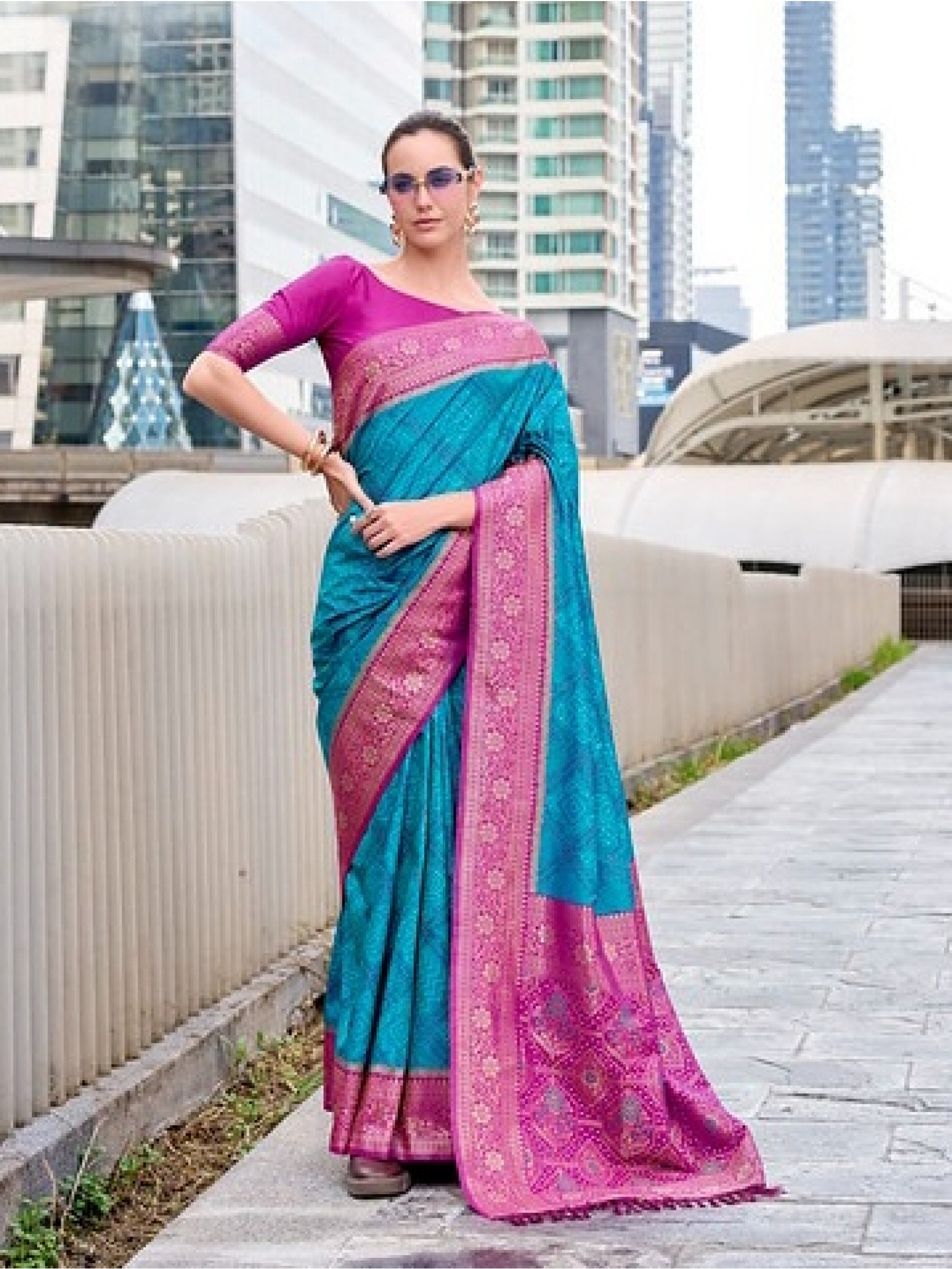 Soft Silk Party wear Saree In Blue Color with Bandhani Weaving 