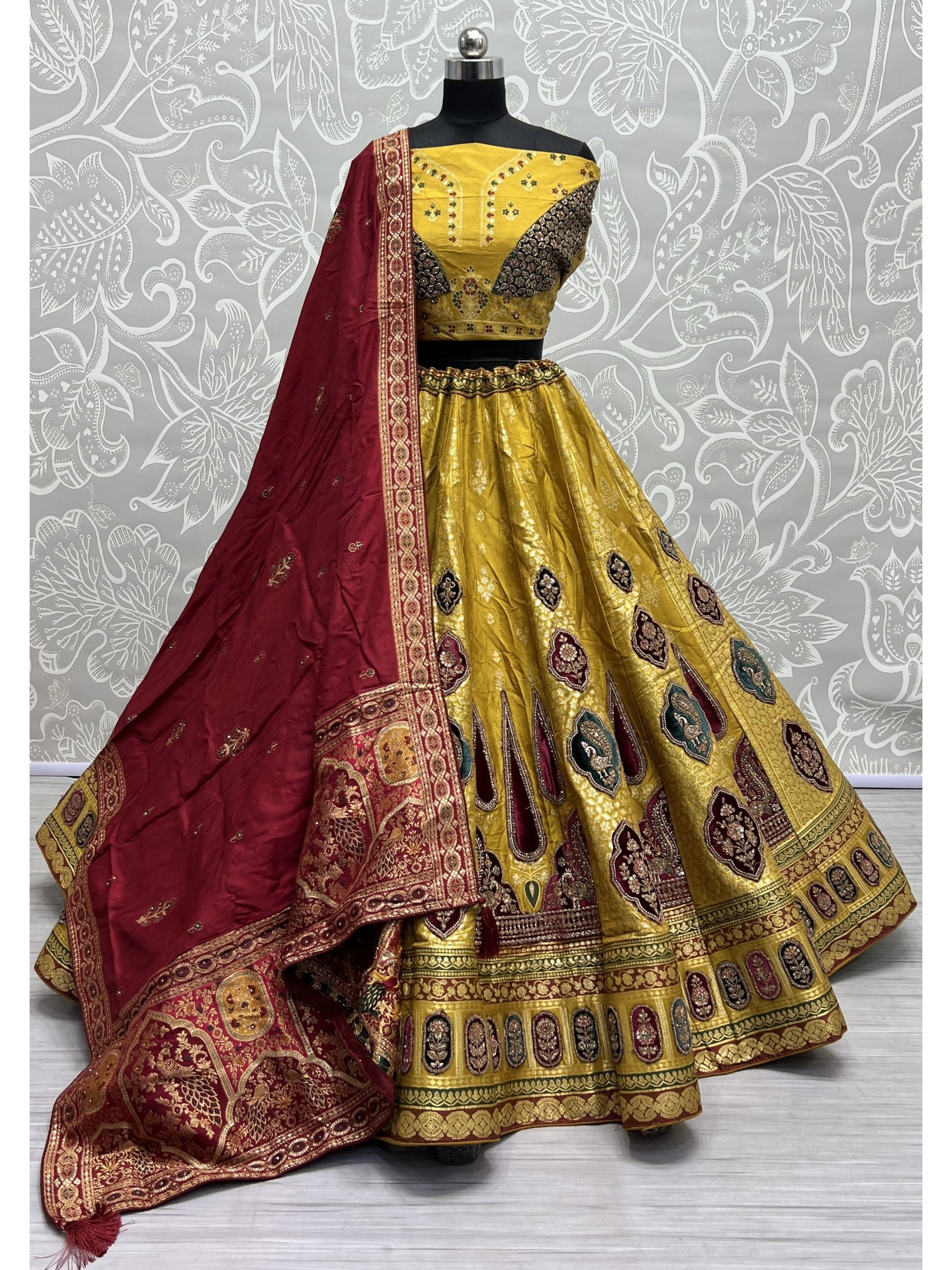 Pure Banarasi  silk  Wedding Wear Lehenga In Yellow Color  With Embroidery Work