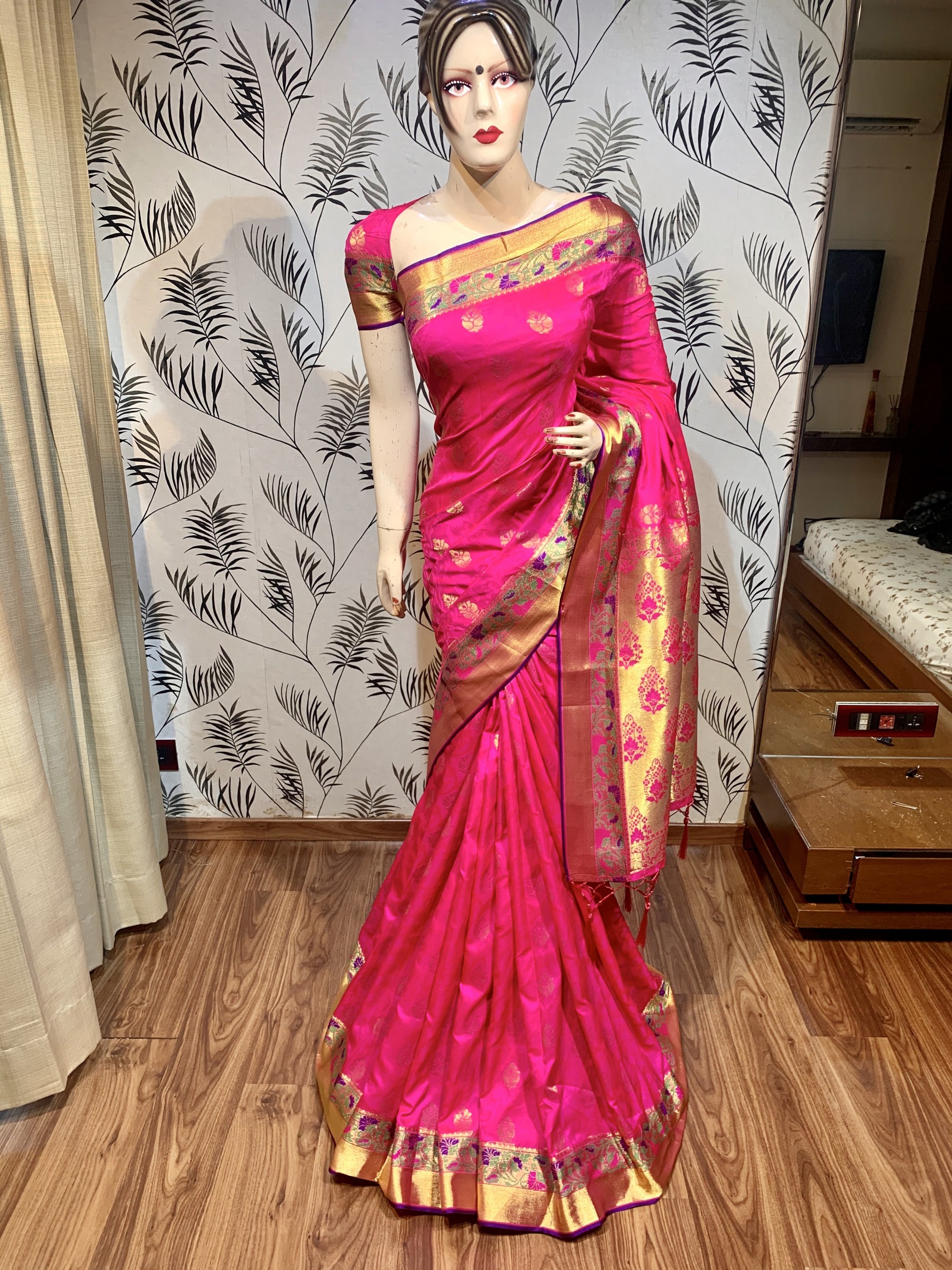Pure Banarasi Silk Party Wear Saree In Pink Color