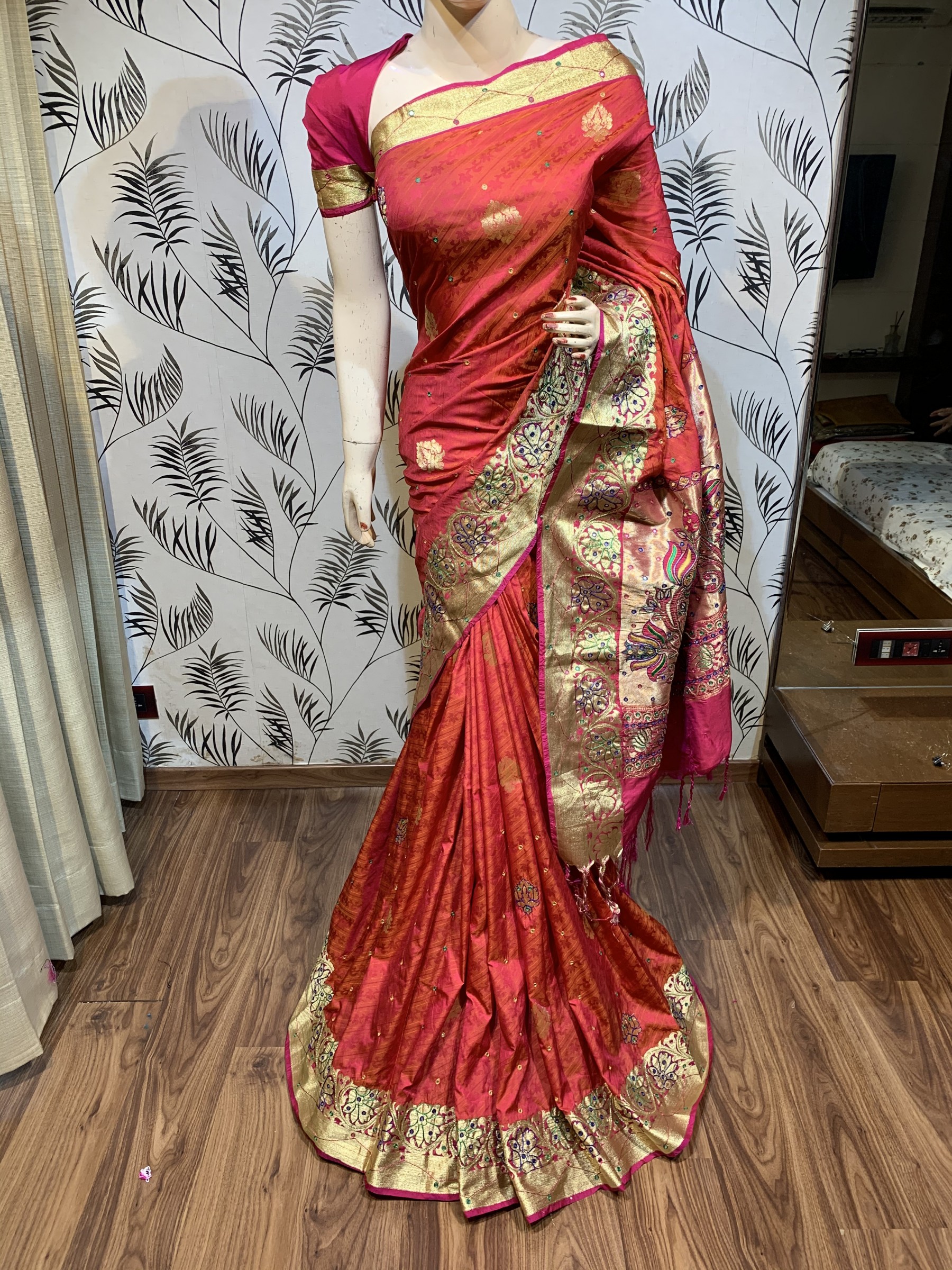 Pure Banarasi Silk Wedding Wear Saree In Red With Handwork