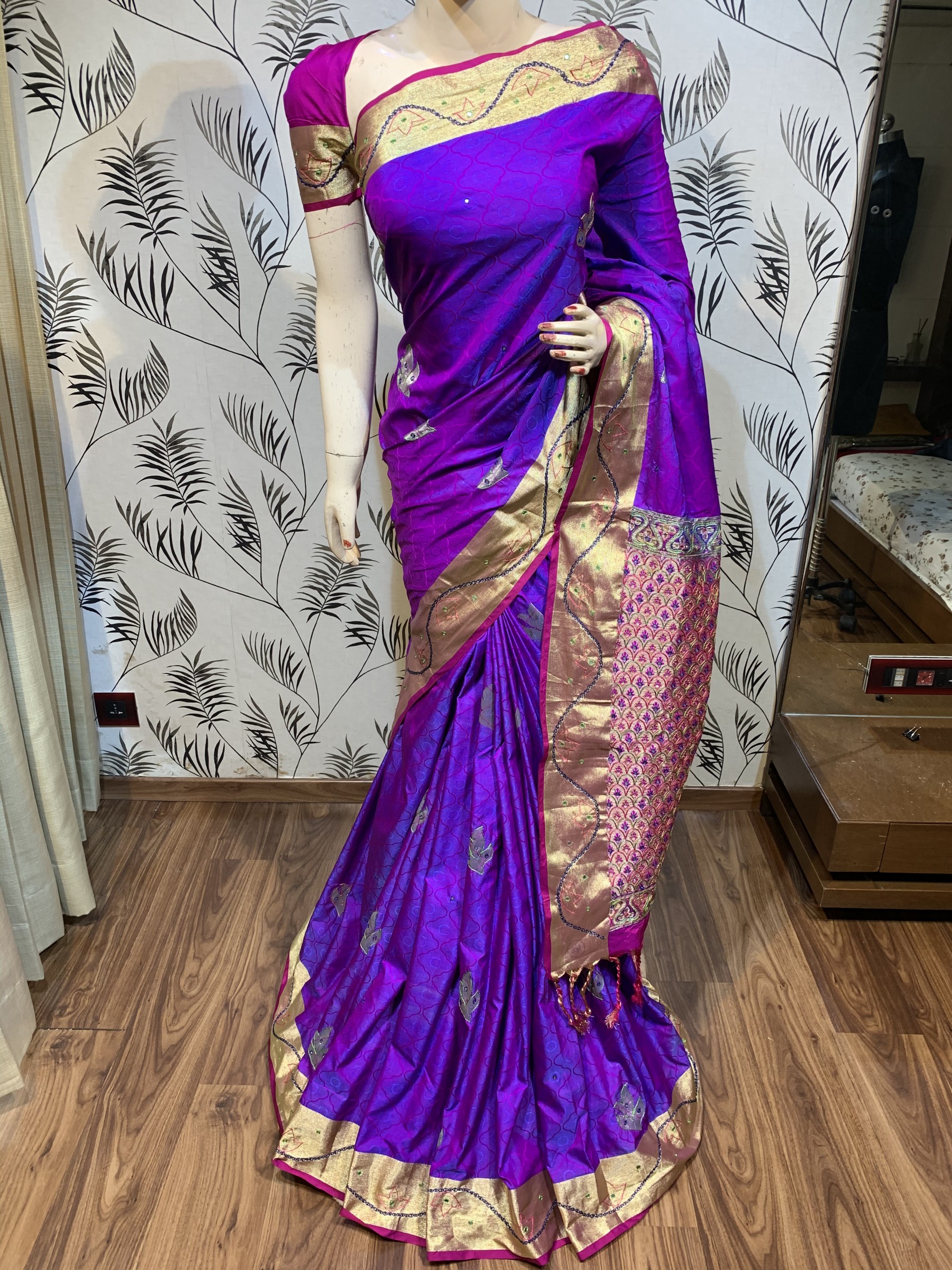 Pure Banarasi Silk Wedding Wear Saree In Purple With Handwork