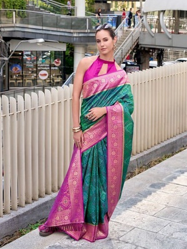 Soft Silk Party wear Saree In Green Color with Bandhani Weaving 