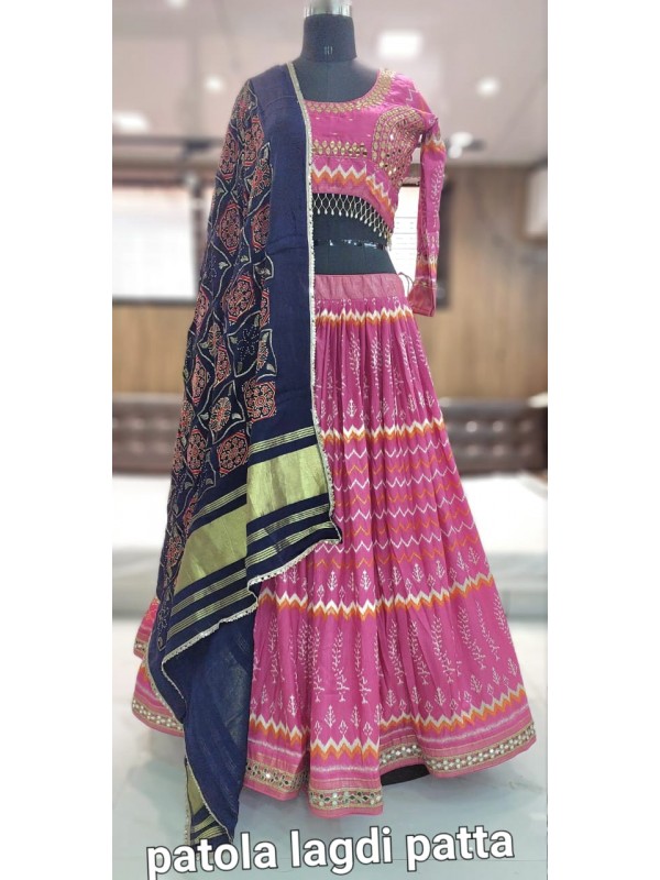 Pure Patola Silk Party Wear  Lehenga in Pink Color With Embroidery  work